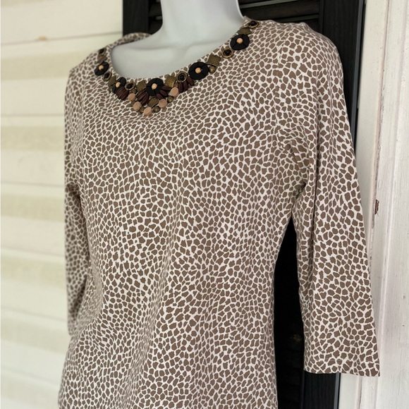 Women’s Ruby Rd lightweight embellished top. size PM - Picture 3 of 5